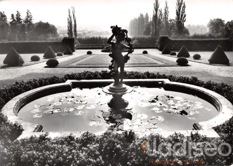 Fontaine du Château de Voltaire