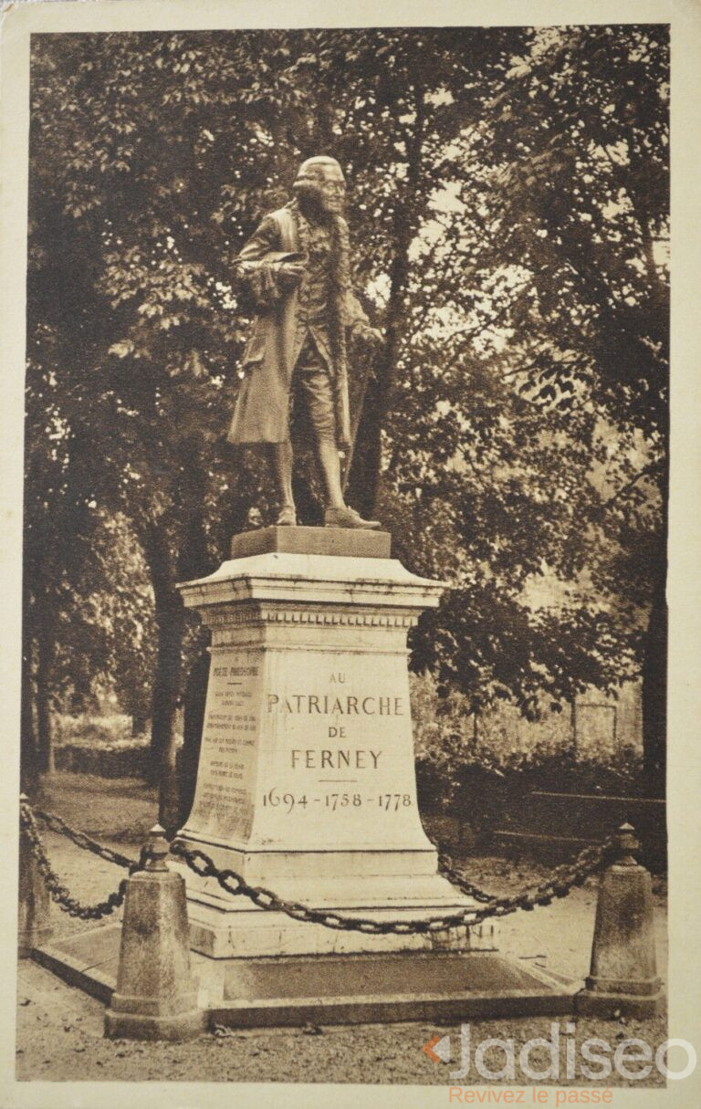 Statue de Voltaire