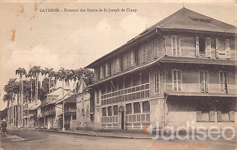 Photo ancienne à localiser : Externat des Sœurs de St•j03eph de Cluny